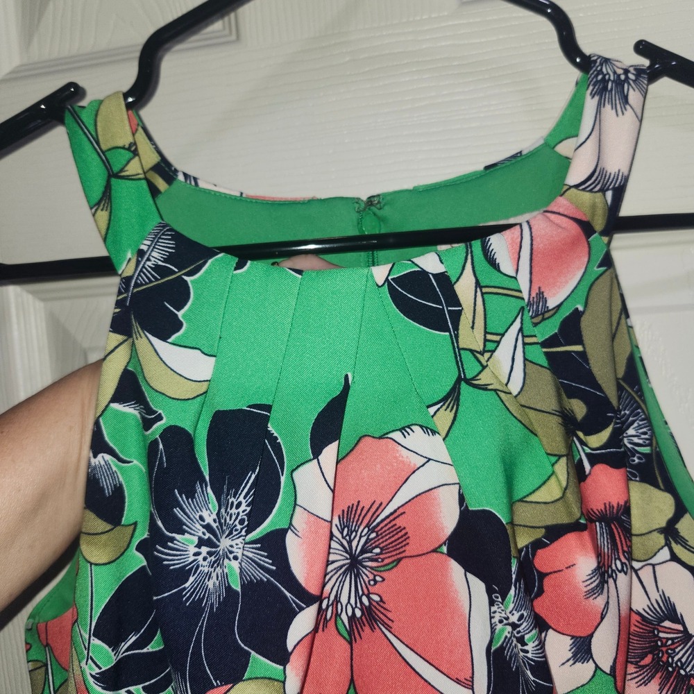 Cb established 1962 Green Floral Halter Fit and Flare Dress with Pockets Size 4 - Picture 10 of 12